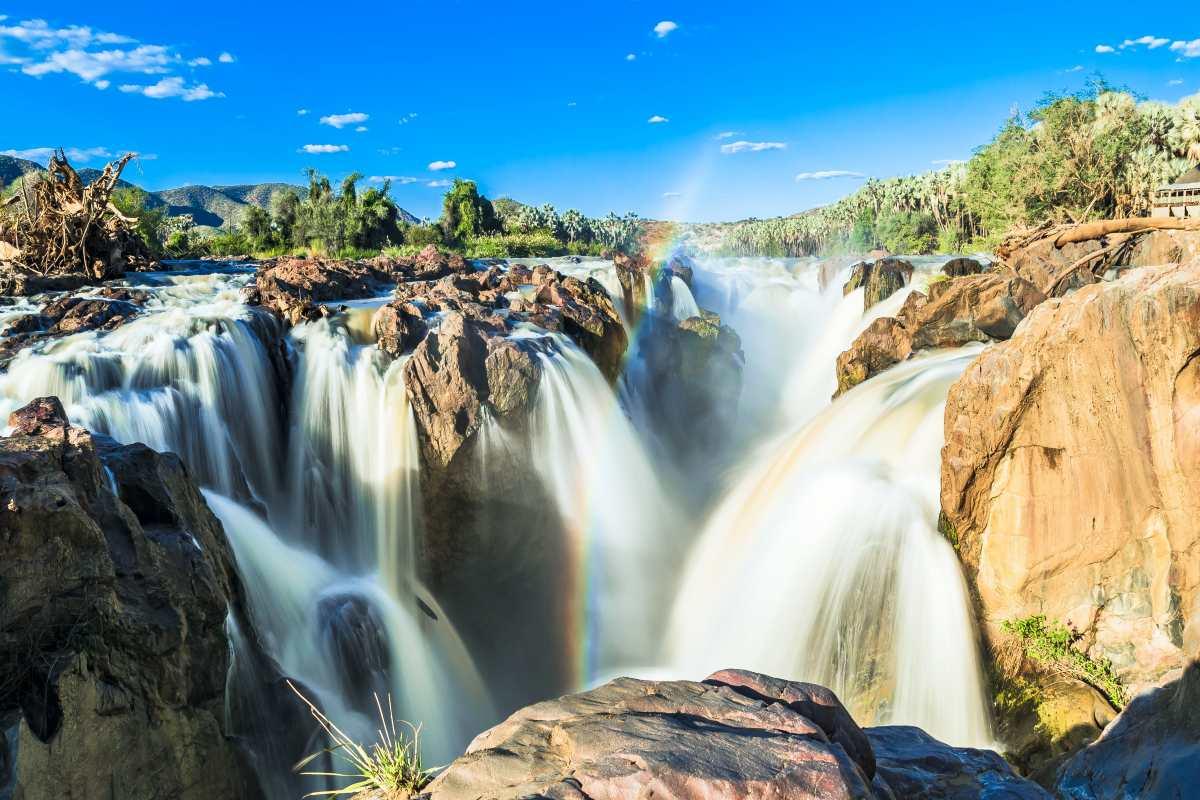 Le Cascate di Epupa, la Città Fantasma di Kolmanskop e il Walvis Bay Waterfront
