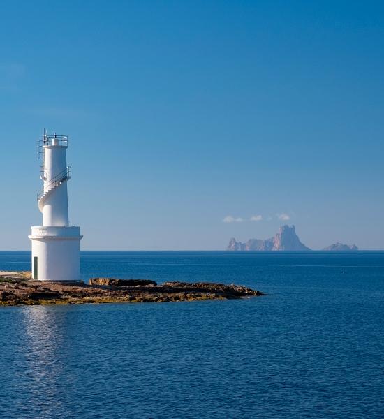 Faro bianco a La Savina, Formentera