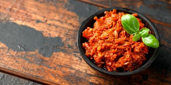 Pasta fredda al pesto calabrese