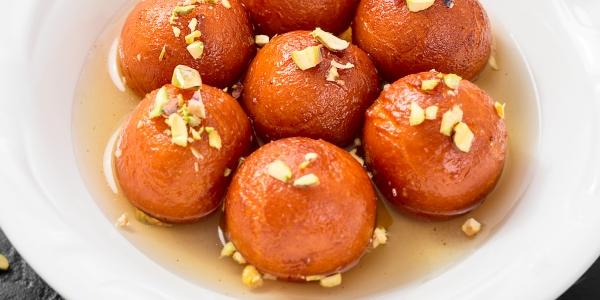 Gulab Jamun e caffè creolo