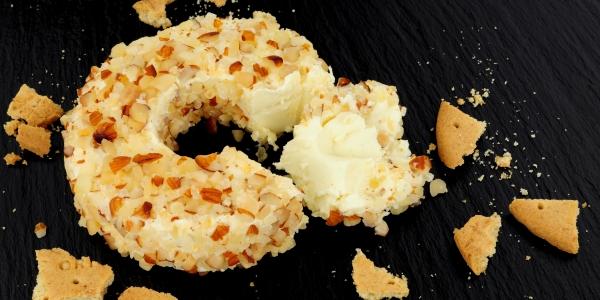 Piñas dulces de almendras