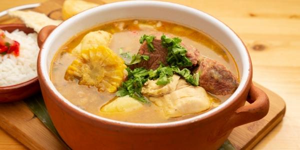 Zuppa di platano e pollo