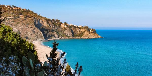 Spiaggia di Caminia: alla scoperta del mare calabrese