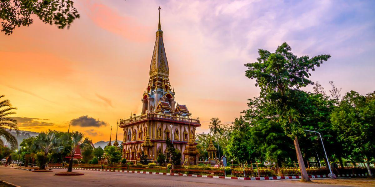Il maestoso tempio di Wat Chalong
