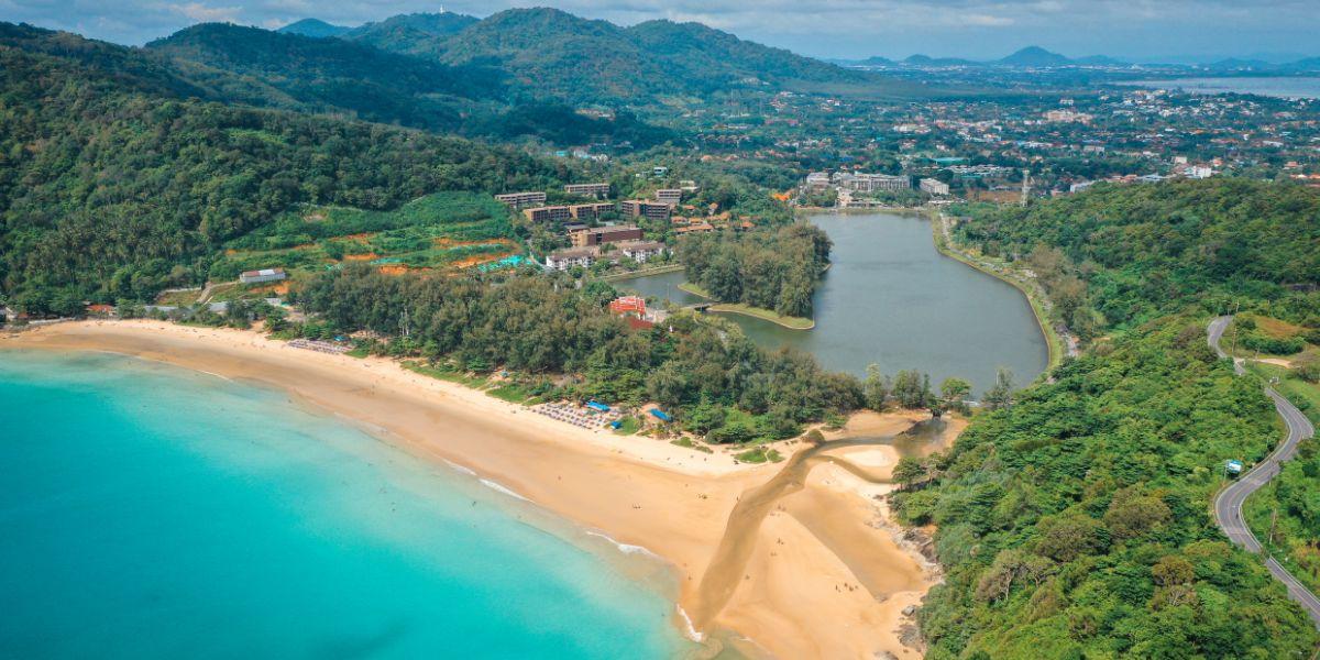 Phuket, spiagge da sogno: Nai Harn Beach