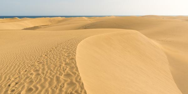 Il ponte dei morti al mare? Prova le Canarie