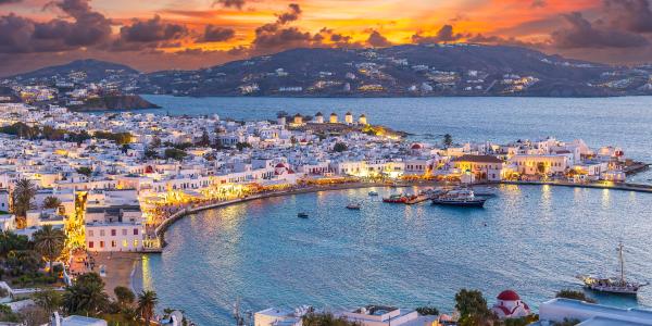 Sole, mare e movida a Mykonos