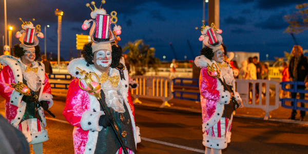 Carnevale di Giorno vs Carnevale di Notte