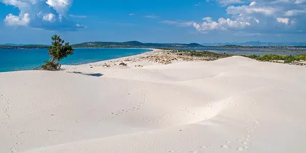 Porto Pino: cosa vedere sud Sardegna tra dune e lagune