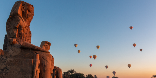 I Colossi di Memnone: le sentinelle di pietra