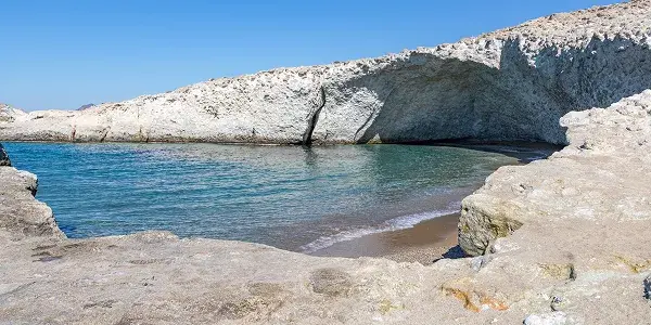 Spiaggia di Alogomandra