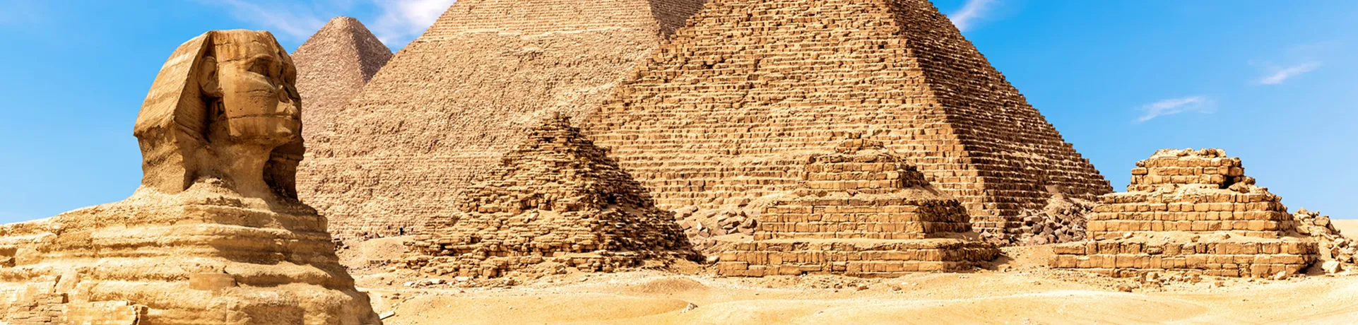 La Sfinge delle Piramidi di Giza nel deserto d'Egitto