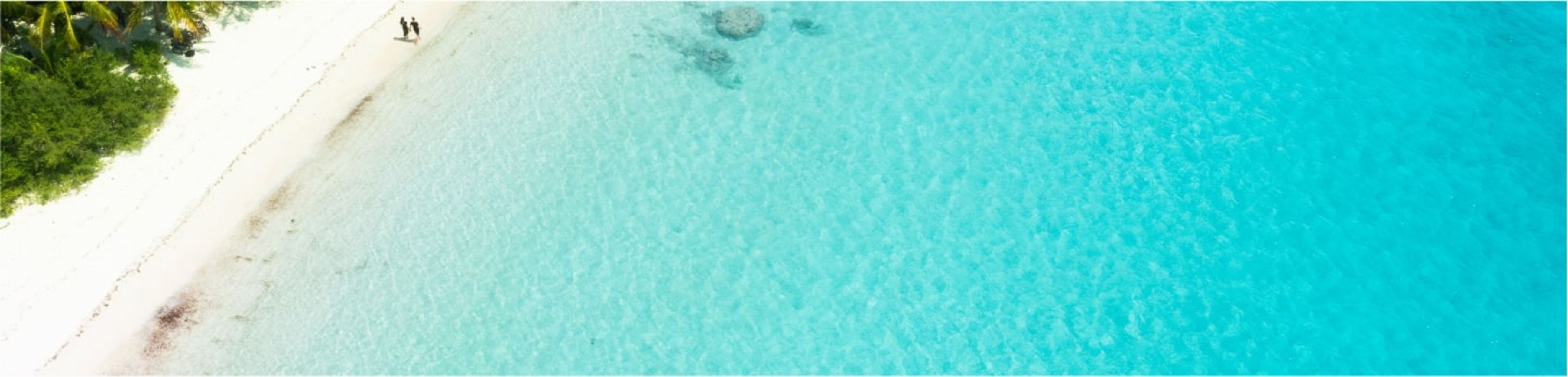 vista aerea su spiaggia tropicale Atollo di Vaavu, Maldive
