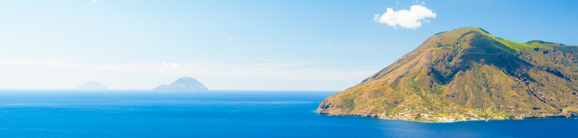 Vista panoramica sulle isole Eolie Sicilia