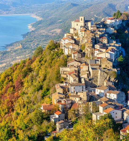 I 10 borghi più belli e caratteristici dell'Abruzzo | Racconti di viaggio Alpitour