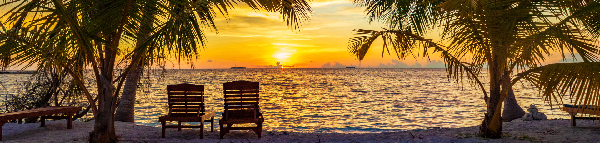 Tramonto sull'Oceano Indiano Maldive