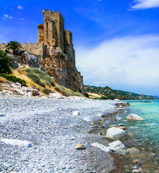 Castello di Roseto Capo Spulico | Racconti di viaggio Alpitour