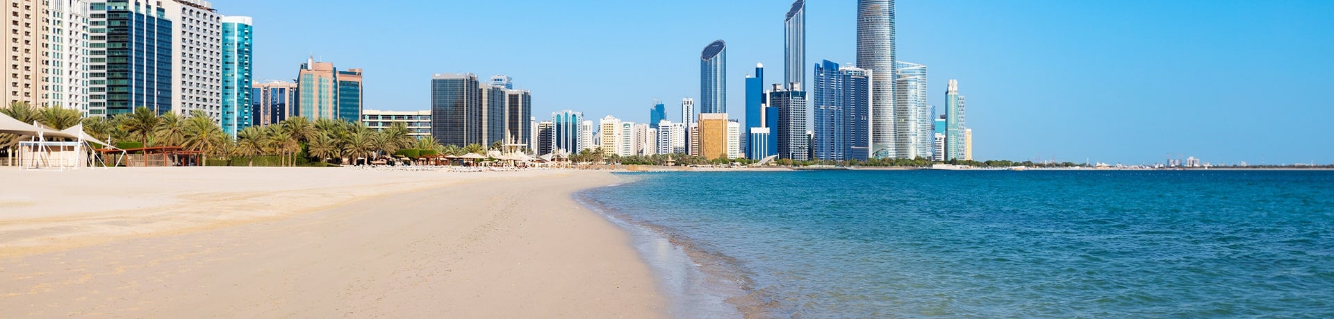 vista aerea su Abu Dhabi. Emirati Arabi