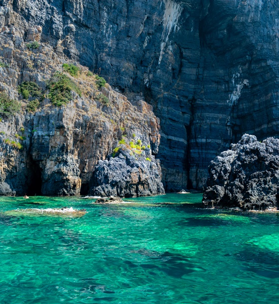 Alla scoperta delle suggestive grotte di Palinuro in Cilento | Racconti di viaggio